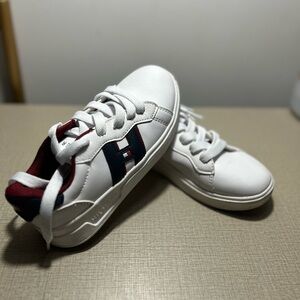 White Sneakers with Red and Blue Accents